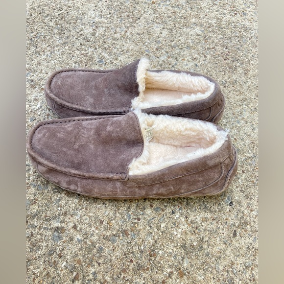 UGG Australia 5775 Mens Ascot Moccasin Slippers Slip On Driving Shoes. - Picture 2 of 9